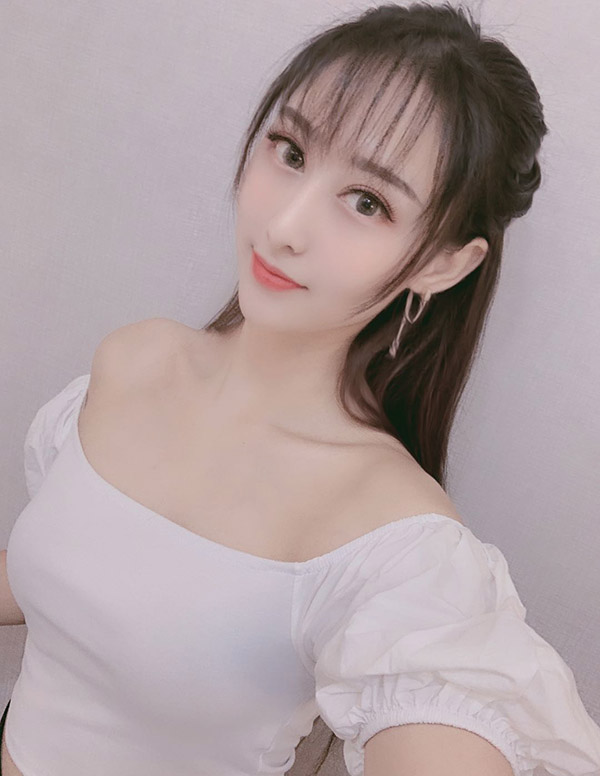 旧金山围经纪人微信