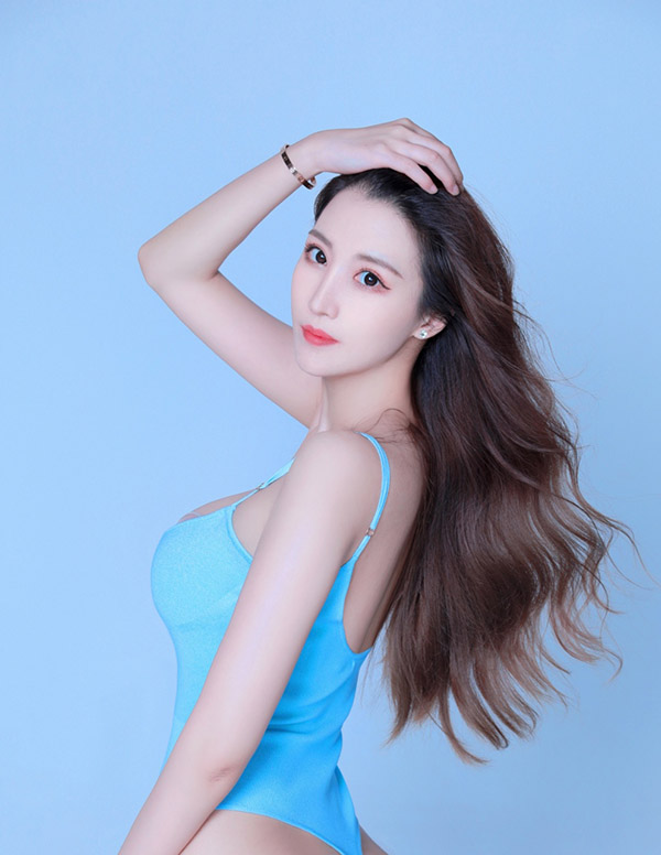 新加坡模特陪游