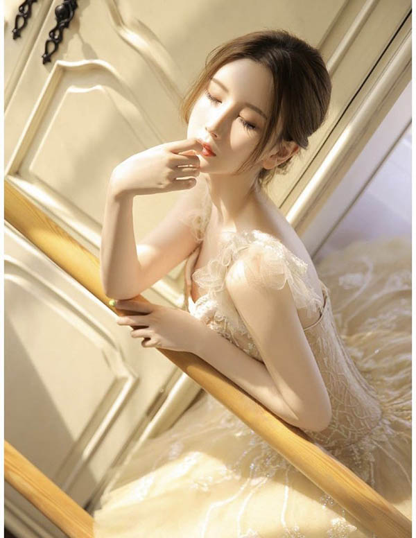 伦敦伴游模特预约